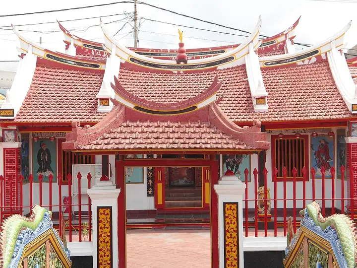 Храм Ling Gwan Kiong в Сингарадже